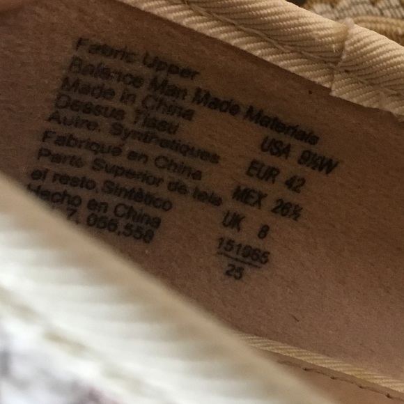 NWT AEO Stacked Heel Lace Peep Toe Wedges 9.5 - Picture 9 of 9